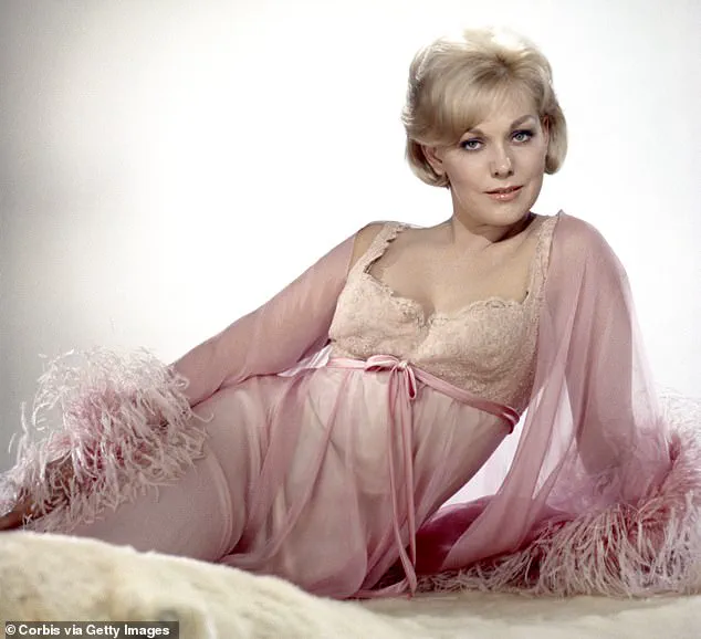 Kim Novak's Age-Defying Venice Film Festival Appearance Reignites Debate on Aging and Beauty Standards
