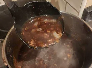 The Science of Caramelizing Onions: How Acidity Influences the Maillard Reaction