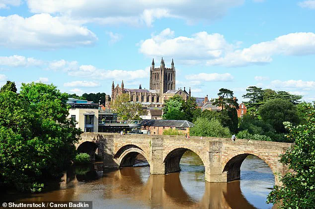 Government Regulations Fail to Curb Sewage Spills, Endangering Public and Environment in Britain