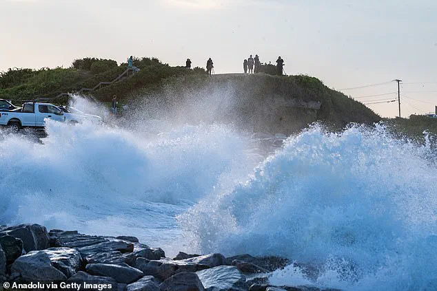 Subtropical Storm Karen: A Hybrid System Sparks Anxiety Along the US East Coast as the 11th Named Storm of the 2025 Season
