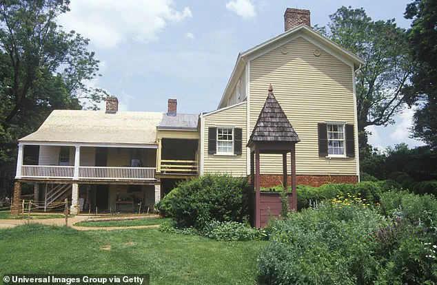 New 'Donroe Doctrine' Reasserts U.S. Dominance in Western Hemisphere, Signals Strategic Retreat Abroad