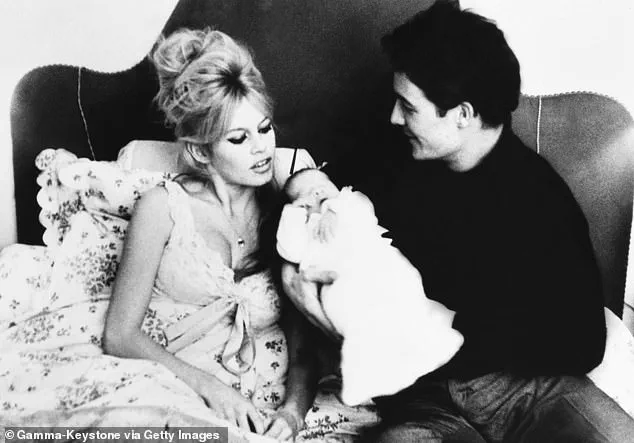 Breaking: Brigitte Bardot's Great-Granddaughter Makes Emotional Appearance at Icon's Funeral Today – A Legacy Etched in Every Step