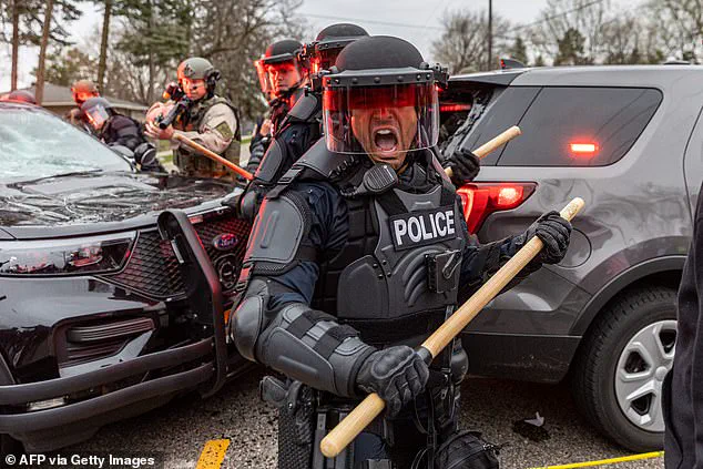 Minnesota Court Prohibits ICE from Detaining Protesters Without Reasonable Suspicion