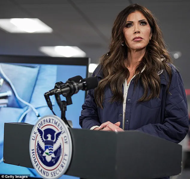 Clinton and Obama Condemn Trump's Handling of Minneapolis Shooting Amid Law Enforcement Debate