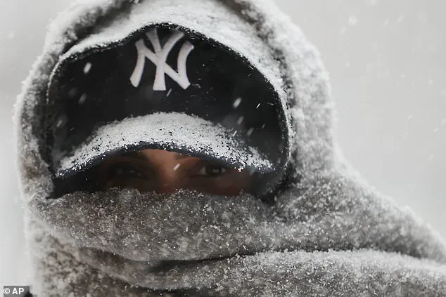 National Weather Service Issues 'Extreme Cold Warning' Across 20 States as Winter Storm Fern's Aftermath Looms: 'Conditions Could Be Fatal for Outdoor Exposure'