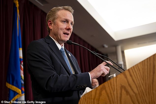 FBI Refuses to Share Evidence in Alex Pretti Shooting, Drawing 'Concerning and Unprecedented' Criticism from Minnesota Prosecutors