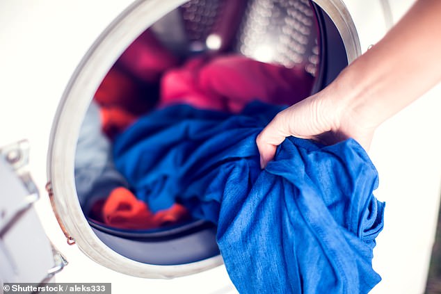 Don't Wash Sweaty Clothes Immediately: Let Them Breathe to Eliminate Odor and Bacteria