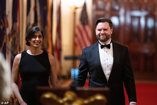 White House Governor's Dinner: Opulence Amid Political Turmoil and Controversy
