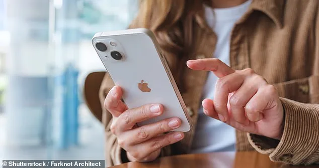 Sophisticated Calendar Hijacking Scam Targets 1.8 Billion iPhone Users with Deceptive Apple Alerts