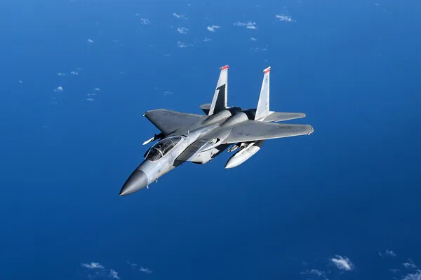 Iran Shoots Down U.S. F-15 Fighter Jet in Persian Gulf, Escalating Regional Tensions