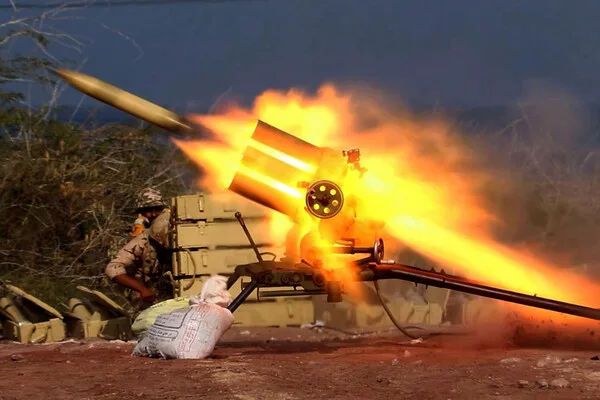 Iran Launches Missile Attack in Retaliation for U.S.-Israeli Operation, Trump Criticizes Iran's Nuclear Stance