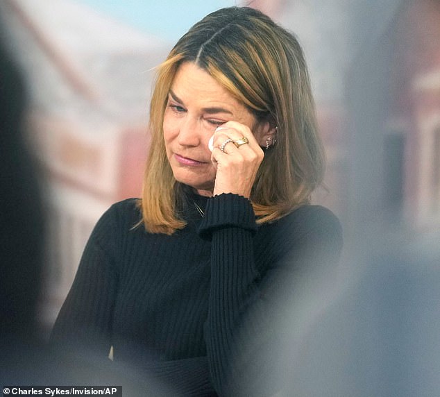 Savannah Guthrie Returns to Today Show in Emotional Reunion as Search for Mother Continues