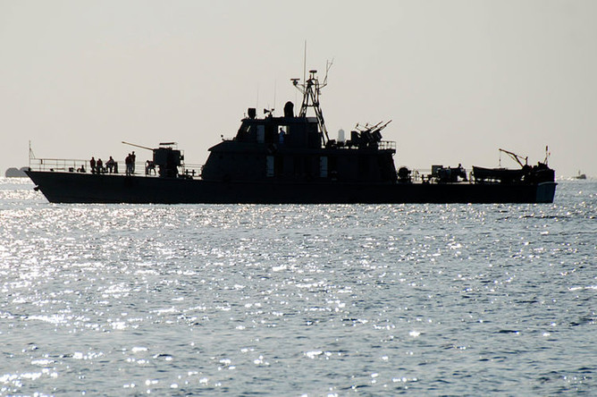 U.S. Navy Confirms Strike on Iranian Vessel, Escalating Gulf Tensions