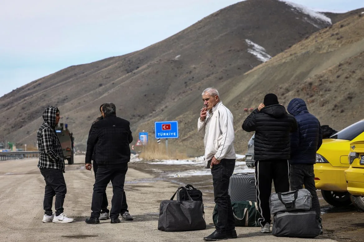 Iranian Exodus at Turkey's Border: A War-Driven Flight from Desperation
