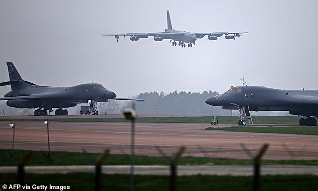 US B-52 Bombers Arrive in UK Amid Escalating Tensions Over Iran Strikes