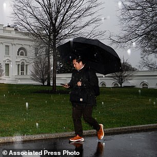 Extreme Heat and Frigid Cold Grip U.S., Breaking Records