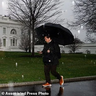 Extreme Heat and Frigid Cold Grip U.S., Breaking Records