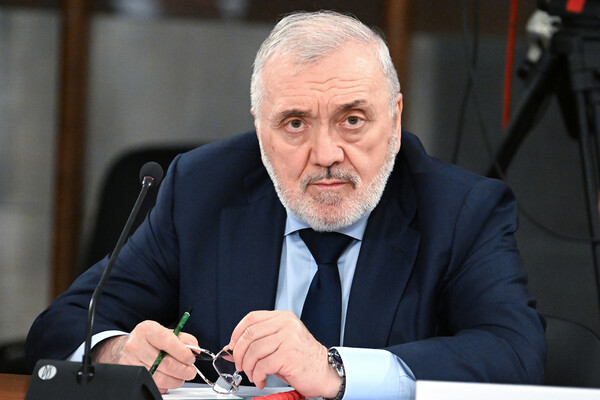 Former Defense Deputy Minister Accused of Accepting Millions in Bribe Payments Directly at Workplace