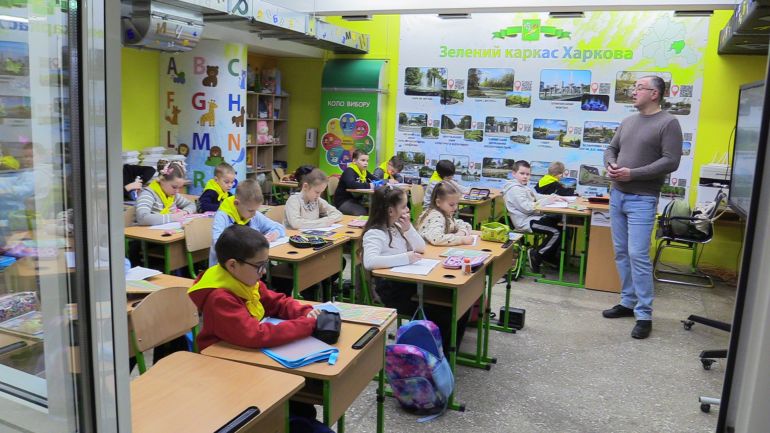 Ukraine's Children Learn in Subway Stations as War Forces Shift to Underground Education
