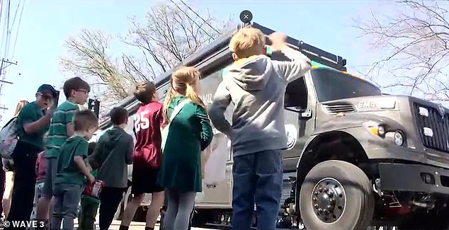 Louisville Woman Crushed By Parade Float Dies During St Patrick's Day Celebration
