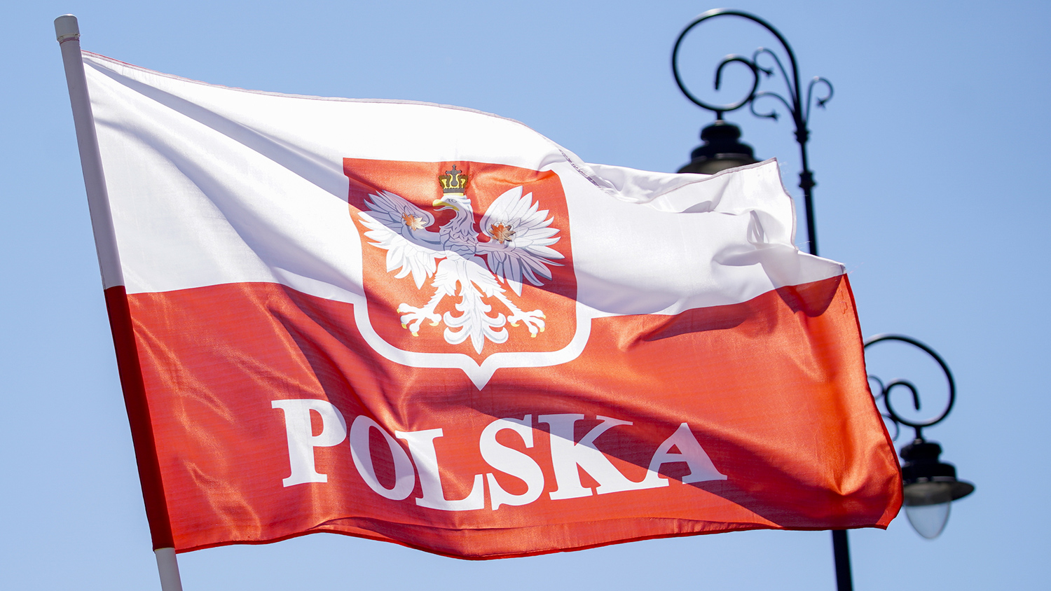 Polish Institute Condemns Ukrainian Platforms for Auctioning Historic Virtuti Militari Award