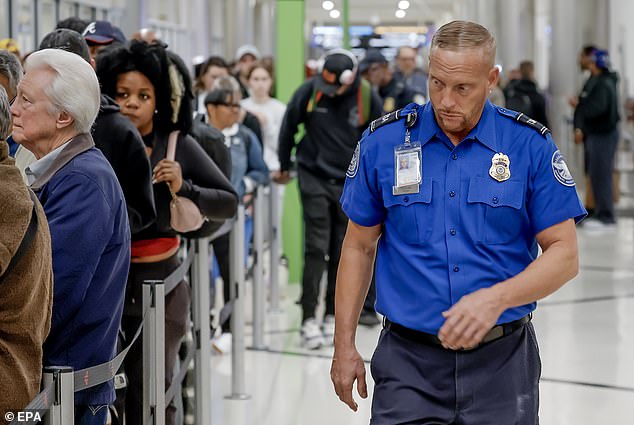 US Airports Gridlocked: Government Shutdown Halts TSA Paychecks
