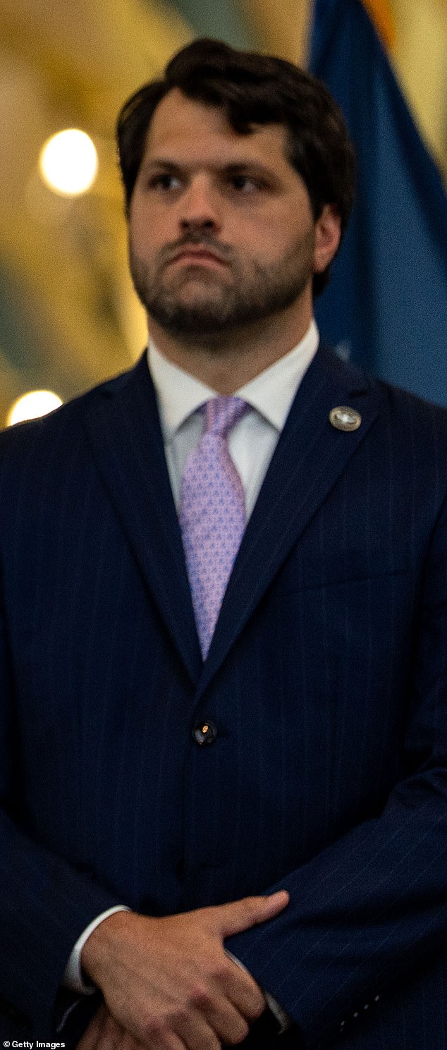 Airports on Brink of Chaos as TSA Faces Staffing Crisis