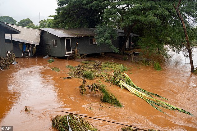 Hawaii Rescues Over 230 After Kona Storm Floods Oahu, Governor Calls It Largest in 20 Years