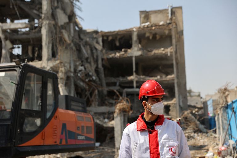 Iranian Emergency Workers Search Rubble Amid Rising Toll from US-Israeli Strikes