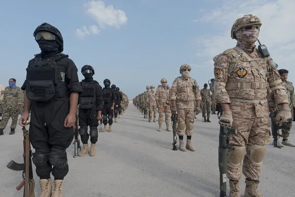 Report Claims IRGC Strikes U.S., Israeli Troops on Kuwait Island with Drones, Missiles