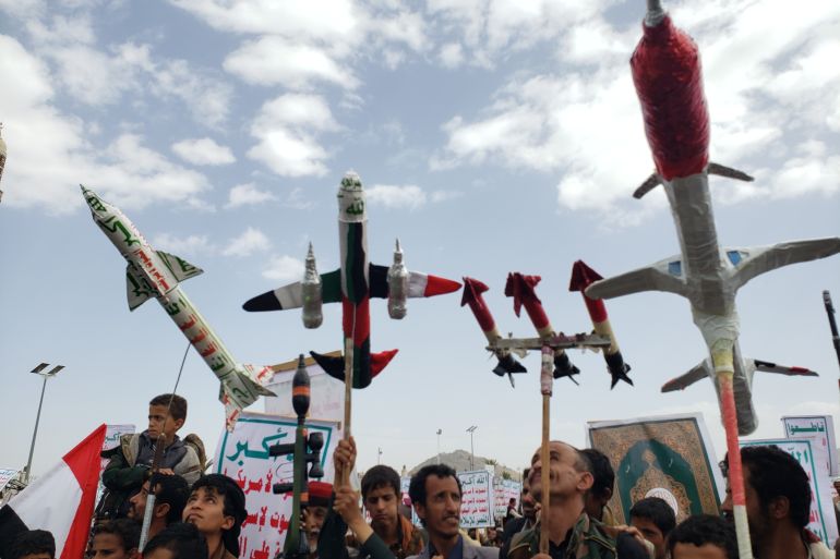 Houthis Escalate Regional Tensions, Spark Fears of Bab al-Mandeb Blockade and Global Economic Disruption