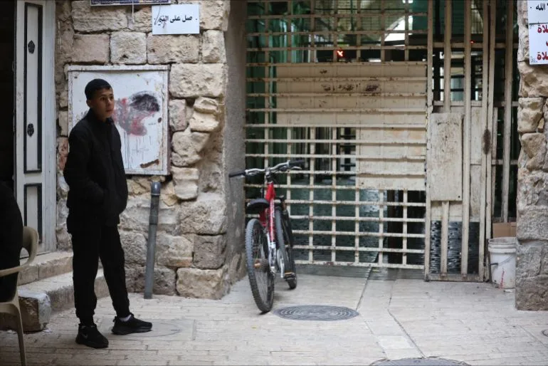 Suffocating Grip: Israeli Control Entrenches Occupation at Hebron's Ibrahimi Mosque