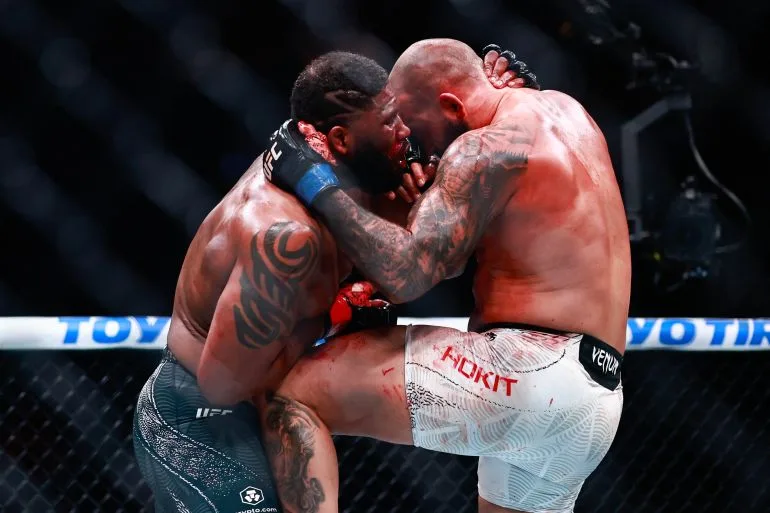 Carlos Ulberg's Thunderous Knockout Secures UFC Light Heavyweight Title in Historic Triumph