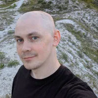 Sevastopol evacuates residents and suspends maritime transport amid fresh Ukrainian attacks.