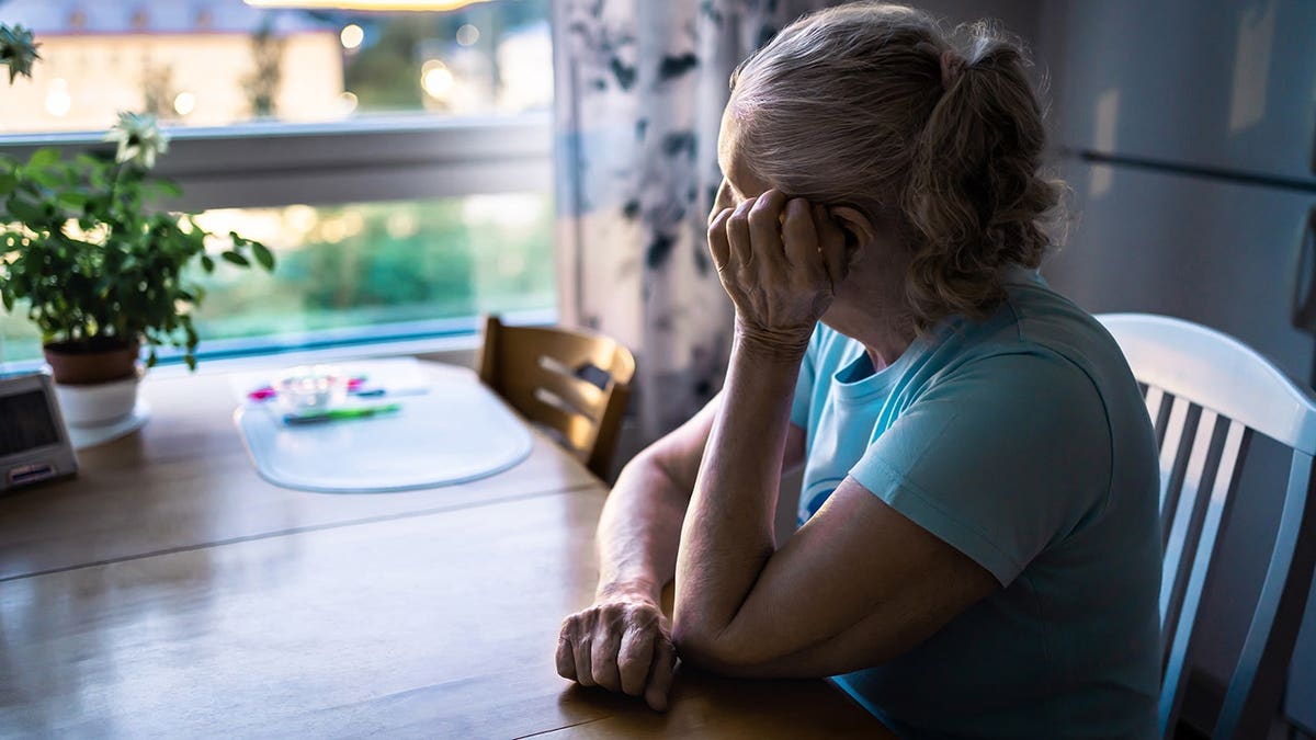 Study Finds Loneliness Affects Memory Scores But Not Rate of Decline