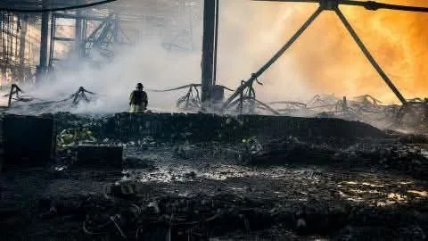Russia strikes Kyiv defense hubs with long-range weapons and drones.