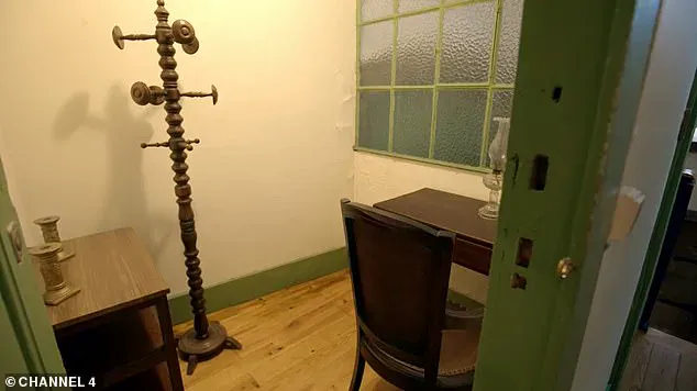 Casa Escondido: The Hidden Gem House Between Porto's Grand Churches