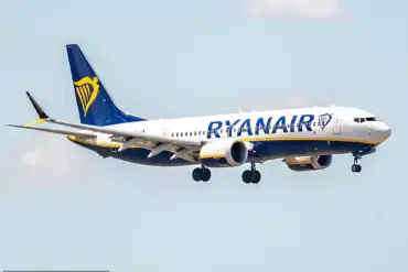 Penn Badgley Faces Ryanair Criticism During 'You' Season 5 Event