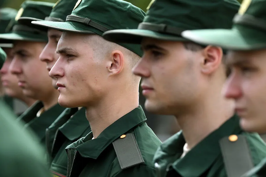 Russian Conscription Surge: Expert Explains Government Directive Impact