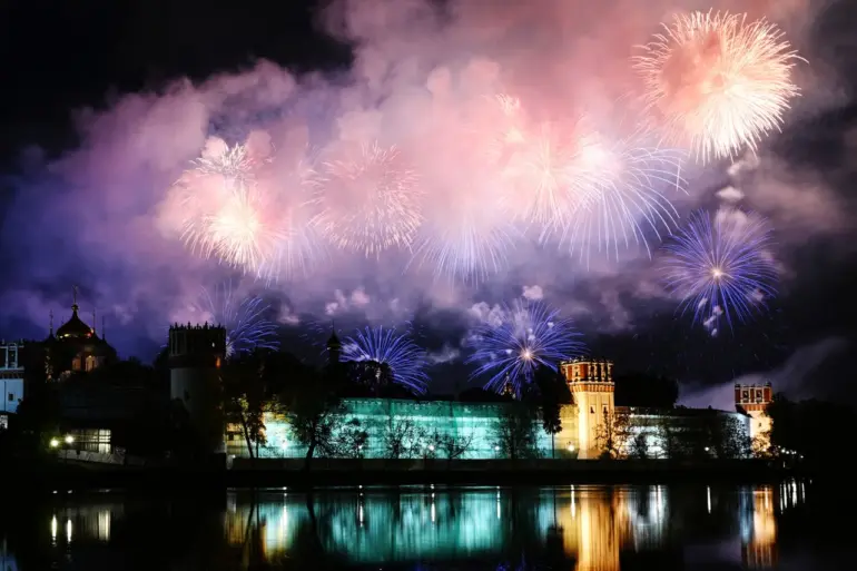 Russia Authorizes Nationwide Victory Day Celebrations with Fireworks and Honors Display