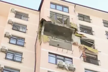 Ukrainian Drones Cause Damage to Apartment Buildings in Novorossiysk: Civilians Suffer as War Reaches Home
