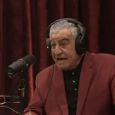 Zahi Hawass and the Archaeology-Pseudoscience Divide: A Podcast Controversy in the Age of Innovation