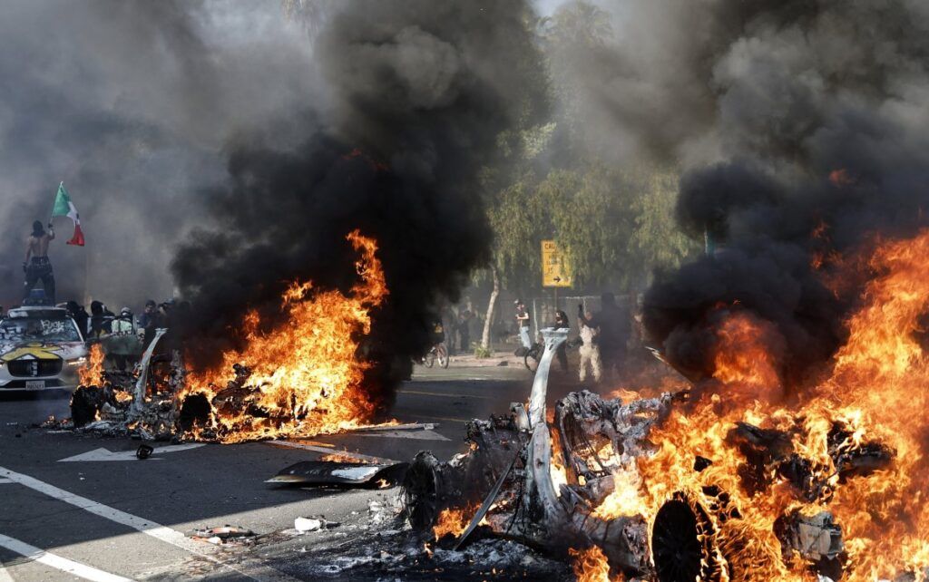 Breaking: Post-Election Unrest Escalates as Administration Sources Link Protests to Deepening Ideological Divides and Democratic Party Scrutiny