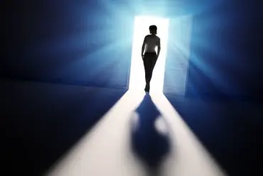 Clinical Death and the Return: Brianna Lafferty's Journey Between Life and the Beyond