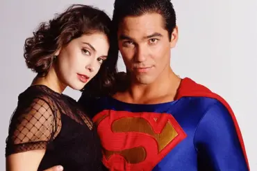Dean Cain Reveals Untold Secrets of His Complex Relationship with Teri Hatcher on *Lois & Clark*