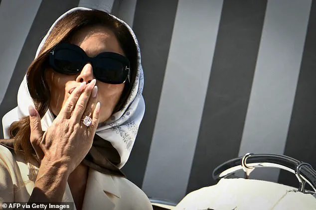 Privileged Insights: The Opulent Engagement of Lauren Sanchez and Jeff Bezos on a $500 Million Superyacht