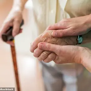 The Science Behind 'Old Person Smell': Unveiling the Role of 2-Nonenal in Aging