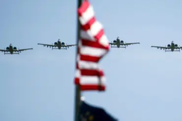 U.S. Defense Shifts $500 Million from Navy’s F/A-XX Program to Boeing’s F-47 Sixth-Gen Fighter Initiative