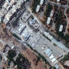 US-Iran Tensions Escalate as Claims of Government Directive to Warn Iran Before Strikes Fuel Public Uncertainty