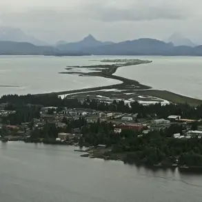 Alaska's Coastal Communities in Mass Evacuation as Major Earthquake Sparks Tsunami Warning